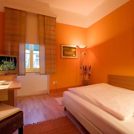 Hotel Garni - Gasthof Pillgrab Sankt Valentin Luaran gambar